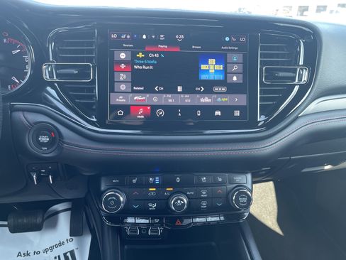 Used 2024 Dodge Durango GT image 24