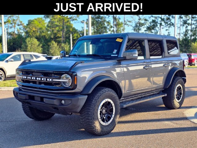 Used 2023 Ford Bronco Outer Banks w/ Sasquatch Package AWD/4WD image 1