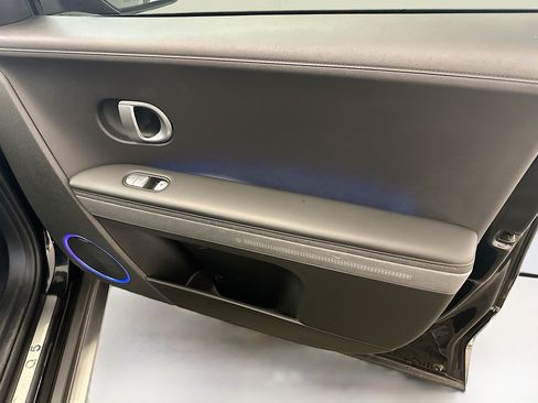 Used 2023 Hyundai Ioniq 5 Limited AWD/4WD image 35