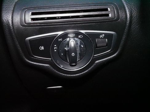 Used 2017 Mercedes-Benz GLC 300 4MATIC image 27