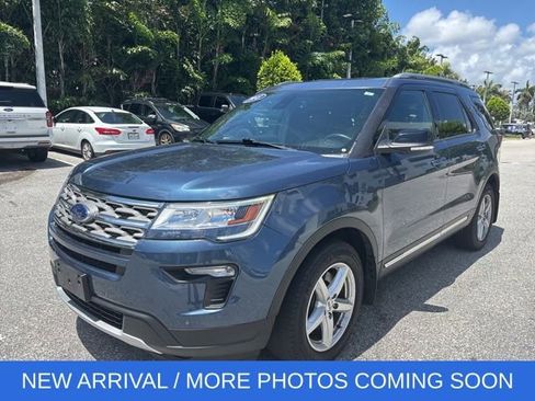 Used 2018 Ford Explorer XLT w/ Equipment Group 202A FWD image 1