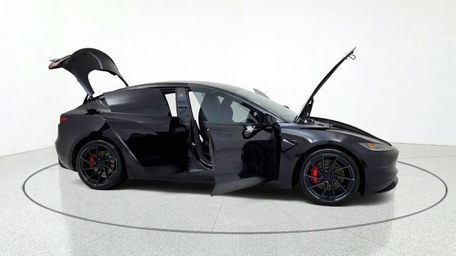 Used 2025 Tesla Model 3 Performance AWD/4WD image 15