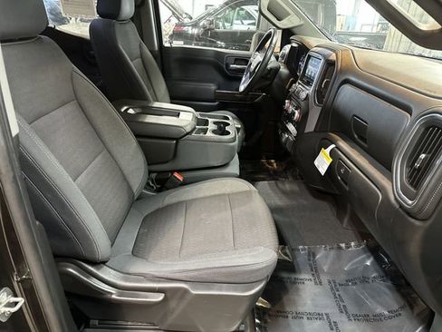 Used 2019 GMC Sierra 1500 SLE w/ SLE Value Package image 28