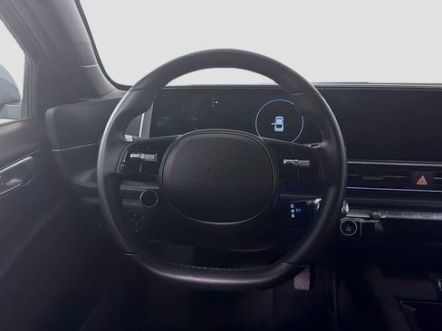 Used 2024 Hyundai Ioniq 6 SEL RWD image 17