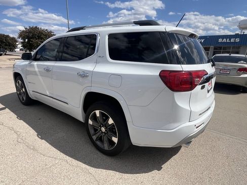 Used 2017 GMC Acadia SLT AWD/4WD image 11