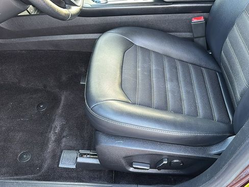 Used 2017 Ford Fusion SE w/ Equipment Group 201A image 23