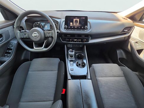 Certified 2023 Nissan Rogue SV FWD image 11