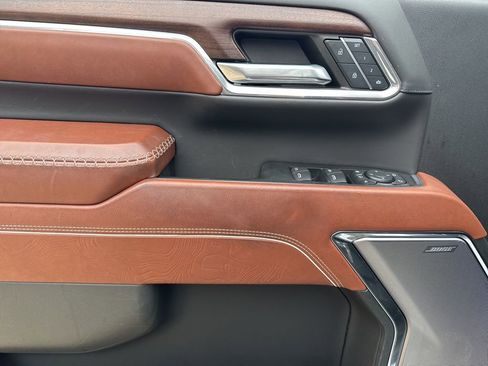 Used 2024 GMC Sierra 2500 Denali Ultimate image 16