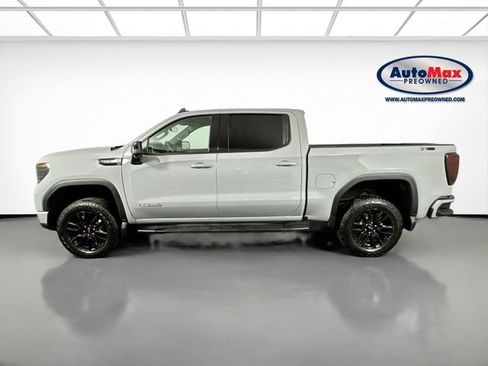 Used 2024 GMC Sierra 1500 Elevation w/ Elevation Premium Package AWD/4WD image 9