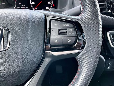 Used 2025 Honda Ridgeline Black Edition image 23