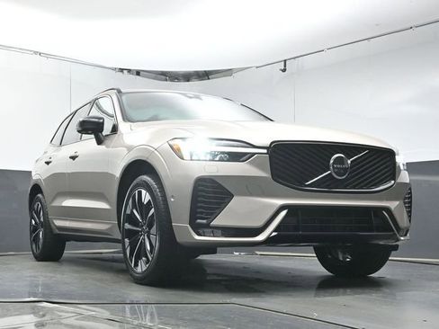 New 2026 Volvo XC60 B5 Plus w/ Protection Package Premier AWD/4WD image 34