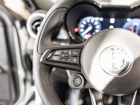 New 2025 Alfa Romeo Tonale w/ Premium Package image 24