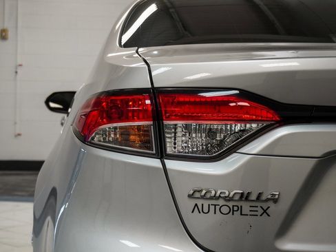 Used 2022 Toyota Corolla LE image 37
