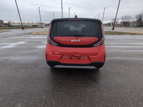 Used 2025 Kia Soul LX w/ LX Technology Package image 4