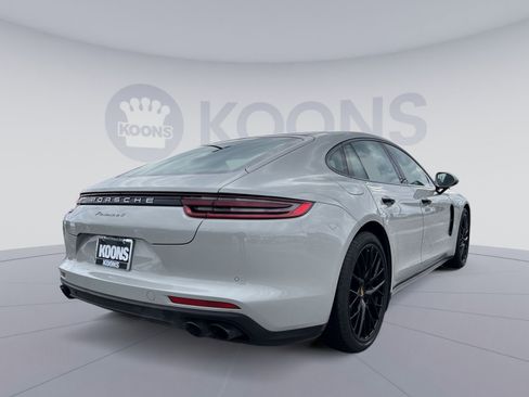Used 2018 Porsche Panamera 4 image 7