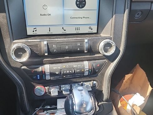 Used 2018 Ford Mustang Premium RWD image 7