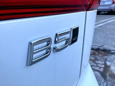 New 2026 Volvo XC60 B5 Ultra w/ Protection Package Premier image 9