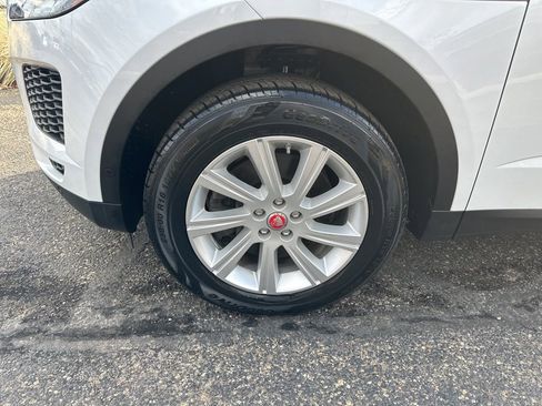 Used 2018 Jaguar E-PACE S image 21