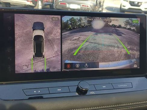 Certified 2025 Nissan Rogue Platinum w/ Tech Package image 21