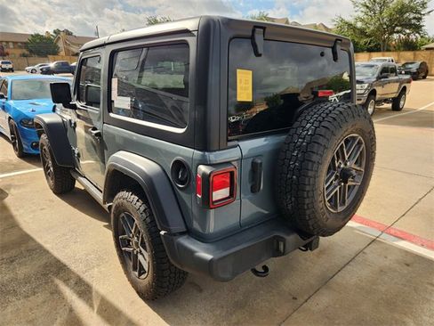 Used 2024 Jeep Wrangler Sport AWD/4WD image 4