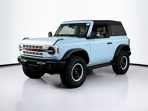 Used 2024 Ford Bronco Heritage Edition AWD/4WD image 1