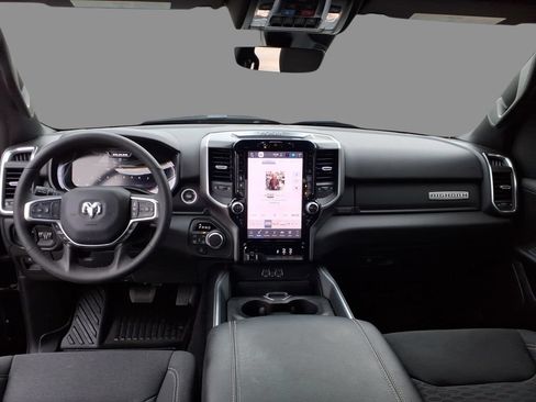 Used 2025 RAM 1500 Big Horn AWD/4WD image 16