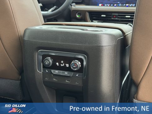 Certified 2025 Chevrolet Suburban High Country image 20
