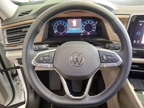 New 2026 Volkswagen Atlas SE image 14