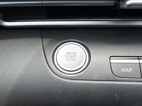 Used 2025 Hyundai Elantra SEL FWD image 23