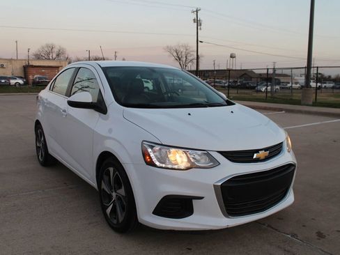Used 2020 Chevrolet Sonic Premier image 3