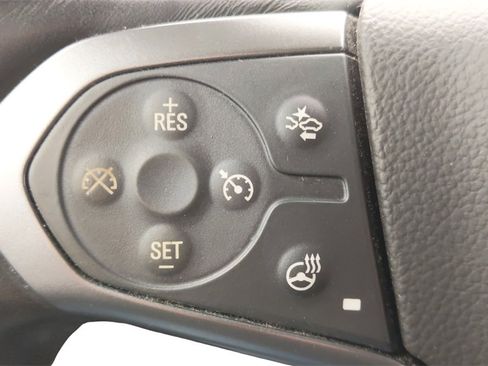 Used 2017 Chevrolet Suburban Premier image 20