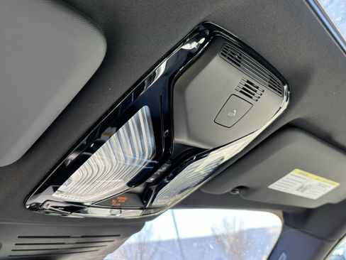 Used 2026 BMW X5 sDrive40i w/ Premium Package image 31