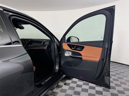 Certified 2024 Mercedes-Benz GLC 300 4MATIC image 26