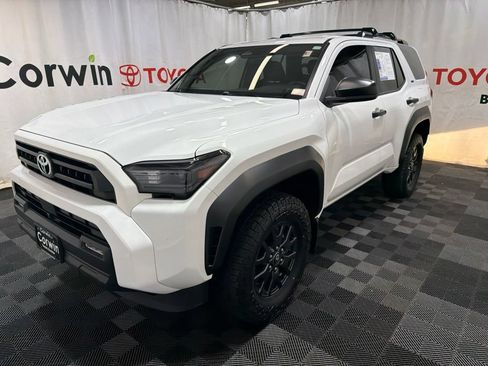 Used 2025 Toyota 4Runner SR5 AWD/4WD image 3