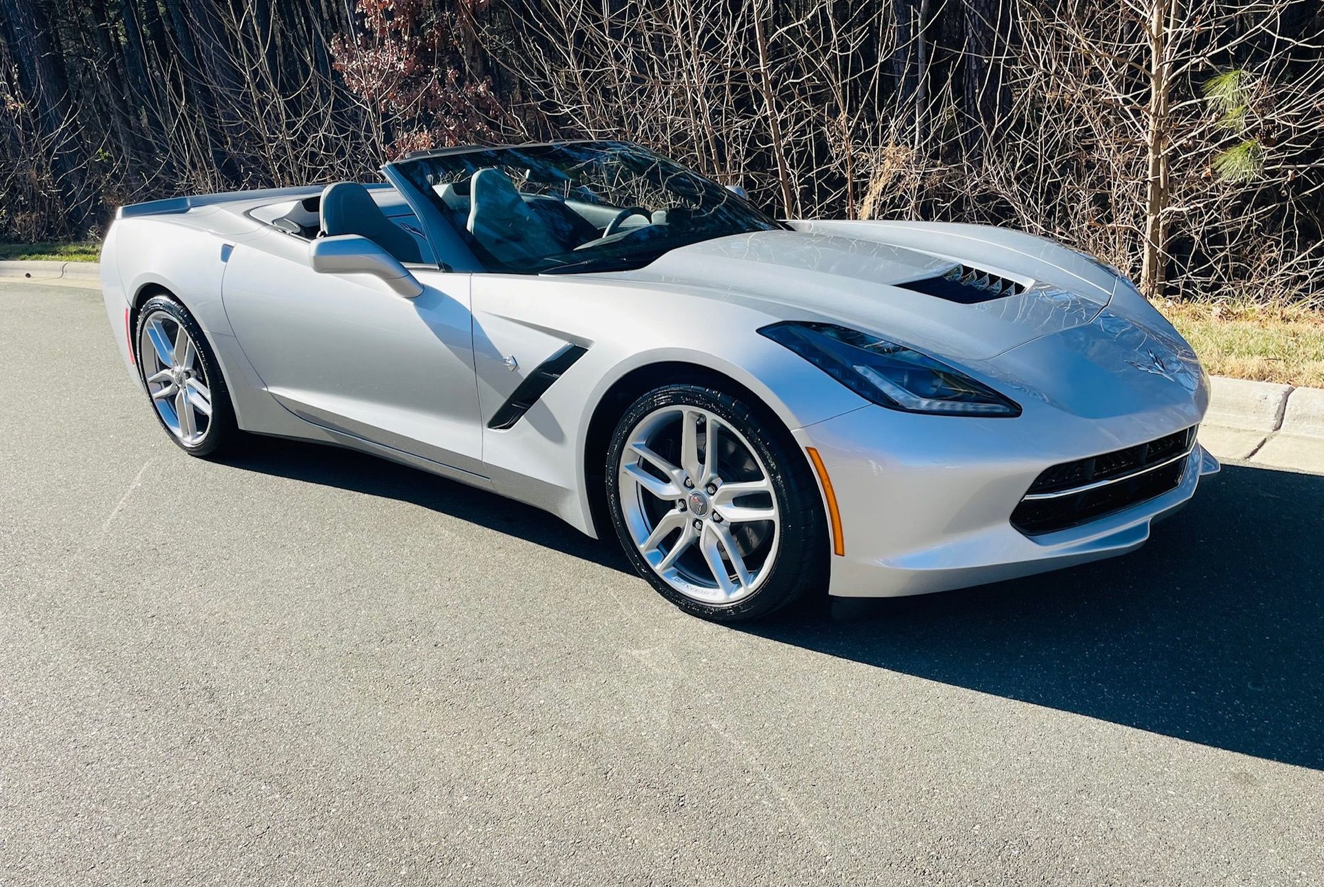 Used 2015 Chevrolet Corvette Stingray Convertible w/ 2LT Preferred Equipment Group RWD image 20