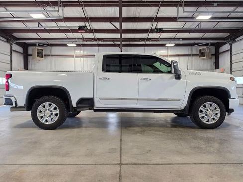 Used 2024 Chevrolet Silverado 2500 High Country w/ Max Trailering Package AWD/4WD image 6