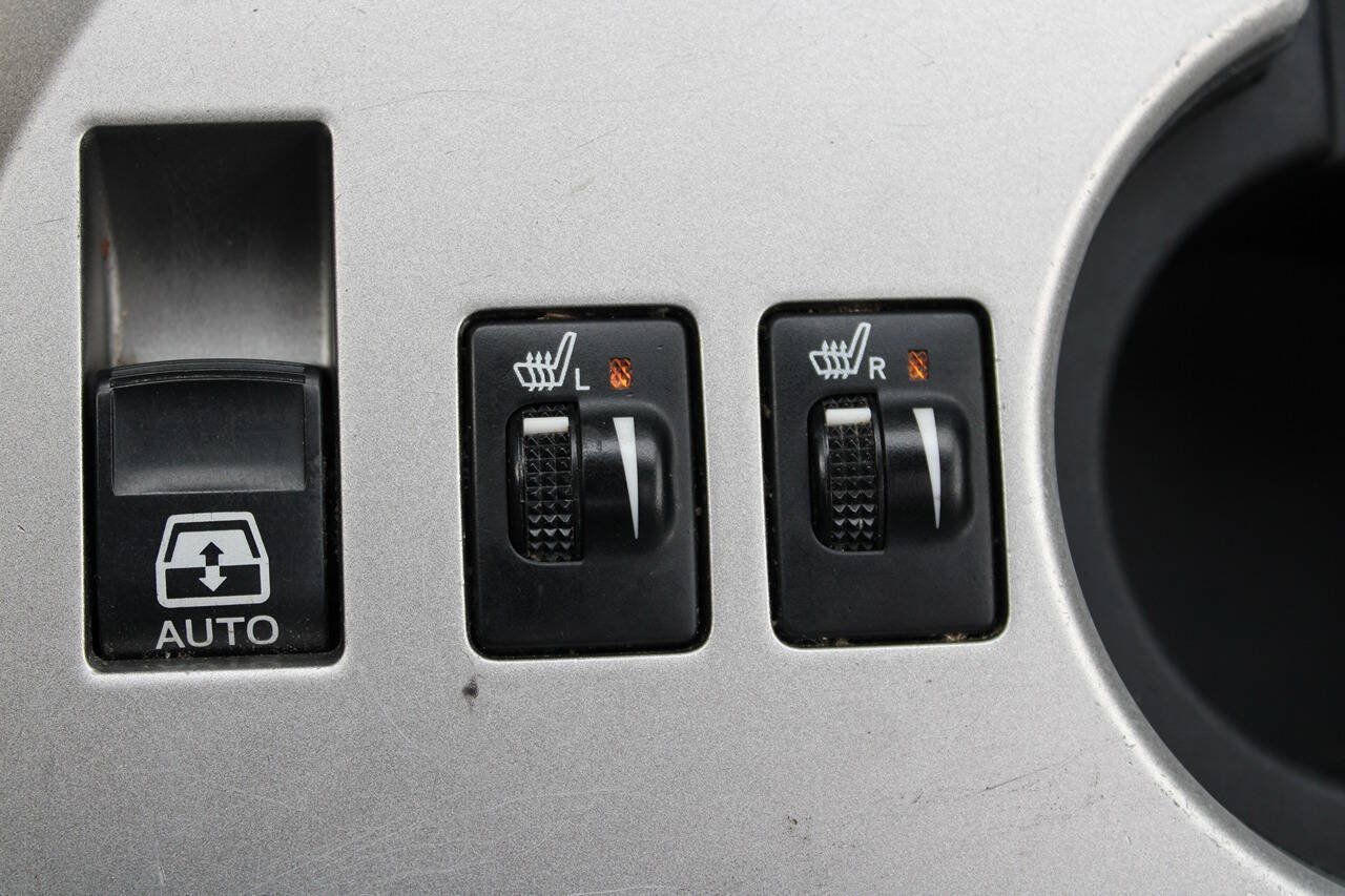 Used 2013 Toyota 4Runner Limited AWD/4WD image 33