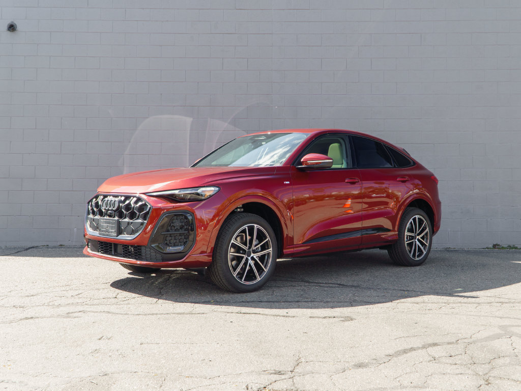 New 2026 Audi Q5 Premium Plus AWD/4WD image 1