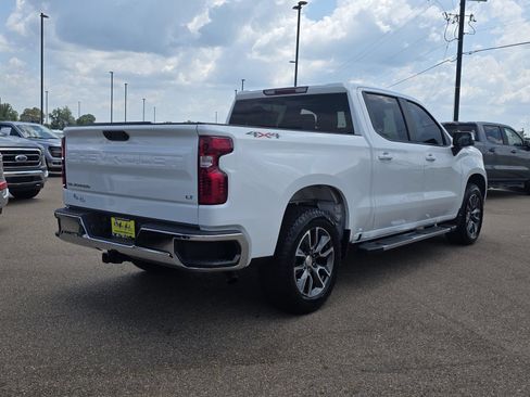 Used 2024 Chevrolet Silverado 1500 LT AWD/4WD image 5