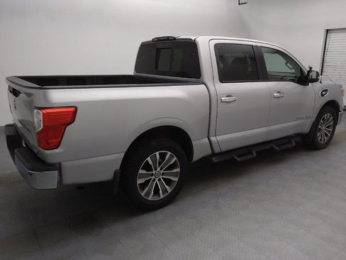 Used 2017 Nissan Titan SV RWD image 10