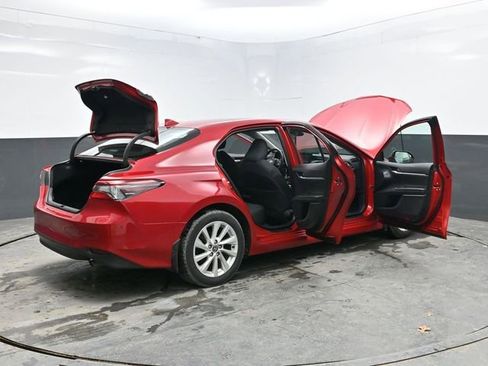 Used 2023 Toyota Camry LE image 40