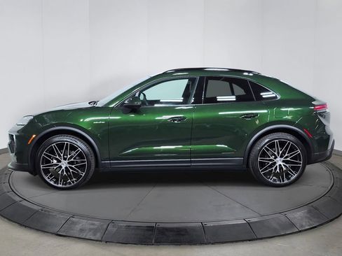 New 2026 Porsche Macan 4 Electric AWD/4WD image 2