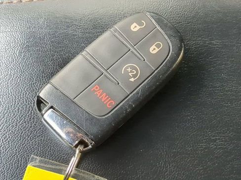 Used 2022 Jeep Compass Limited image 27