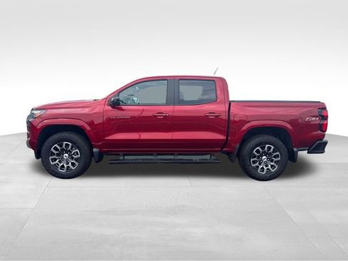 Used 2024 Chevrolet Colorado Z71 w/ Z71 Convenience Package 2 AWD/4WD image 2