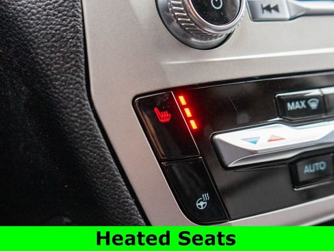 Used 2022 Ford Explorer XLT w/ Equipment Group 202A image 26