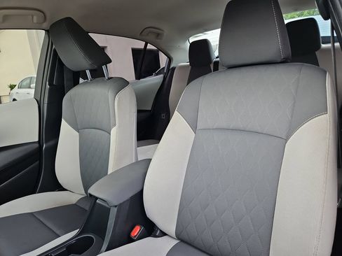 Used 2025 Toyota Corolla LE w/ Convenience Package FWD image 21
