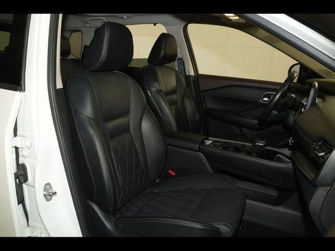Used 2023 Nissan Rogue Platinum w/ Platinum Premium Package AWD/4WD image 33