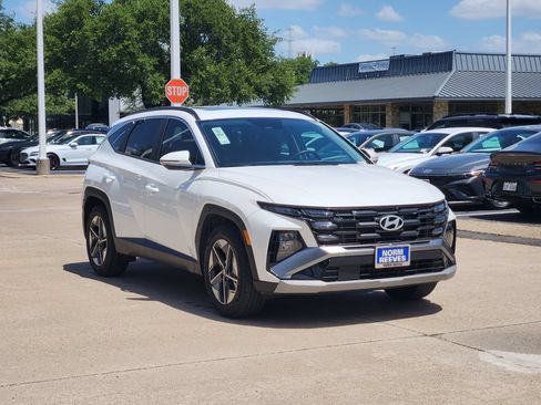 Certified 2025 Hyundai Tucson SEL FWD image 3