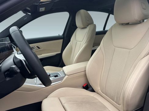 Used 2025 BMW 330i Sedan w/ Premium Package image 20