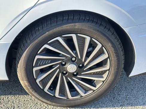 Used 2023 Hyundai Sonata SEL image 4